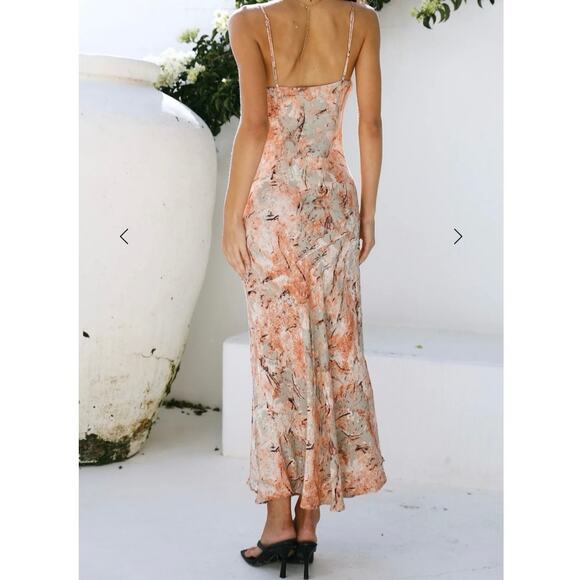 NWT Hello Molly “Catch the Wave” Elegant Floral Maxi Dress Orange Cream Size 4 - Picture 7 of 11